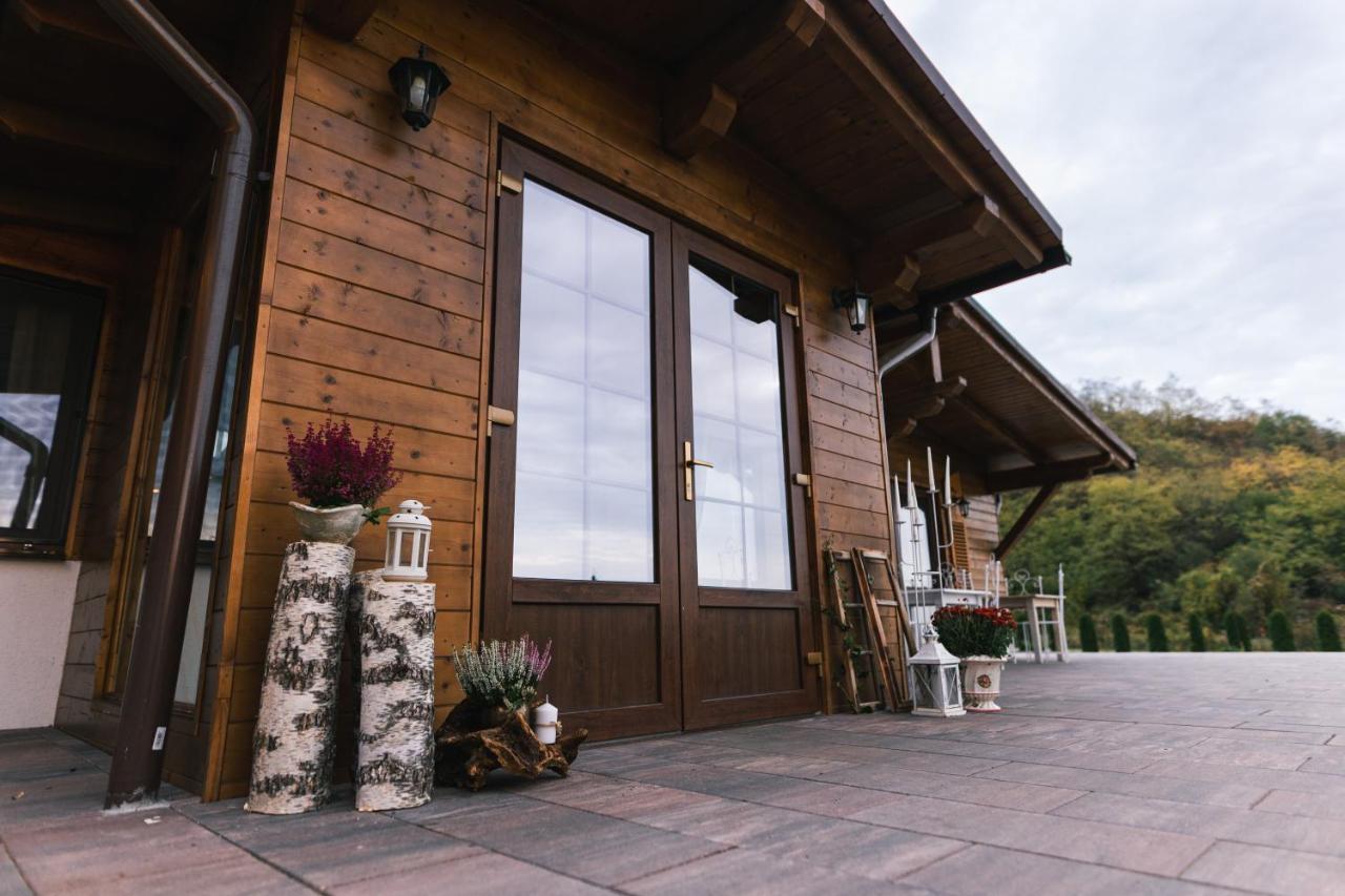 Hotel Casa Tirol Blaj Exterior foto